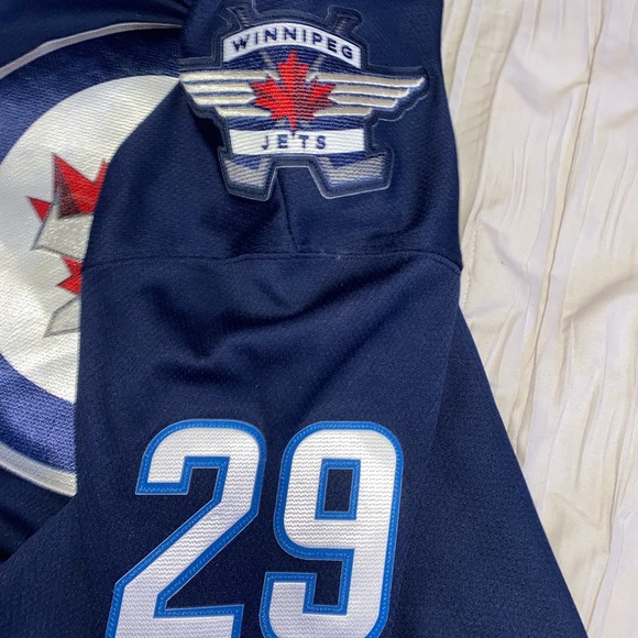 NWOT Winnipeg Jets Jersey - Picture 4 of 5